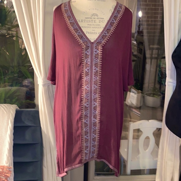 O'Neill Other - O’Neill Small maroon burgundy dark red plum embroidered v-neck swimsuit coverup‌
